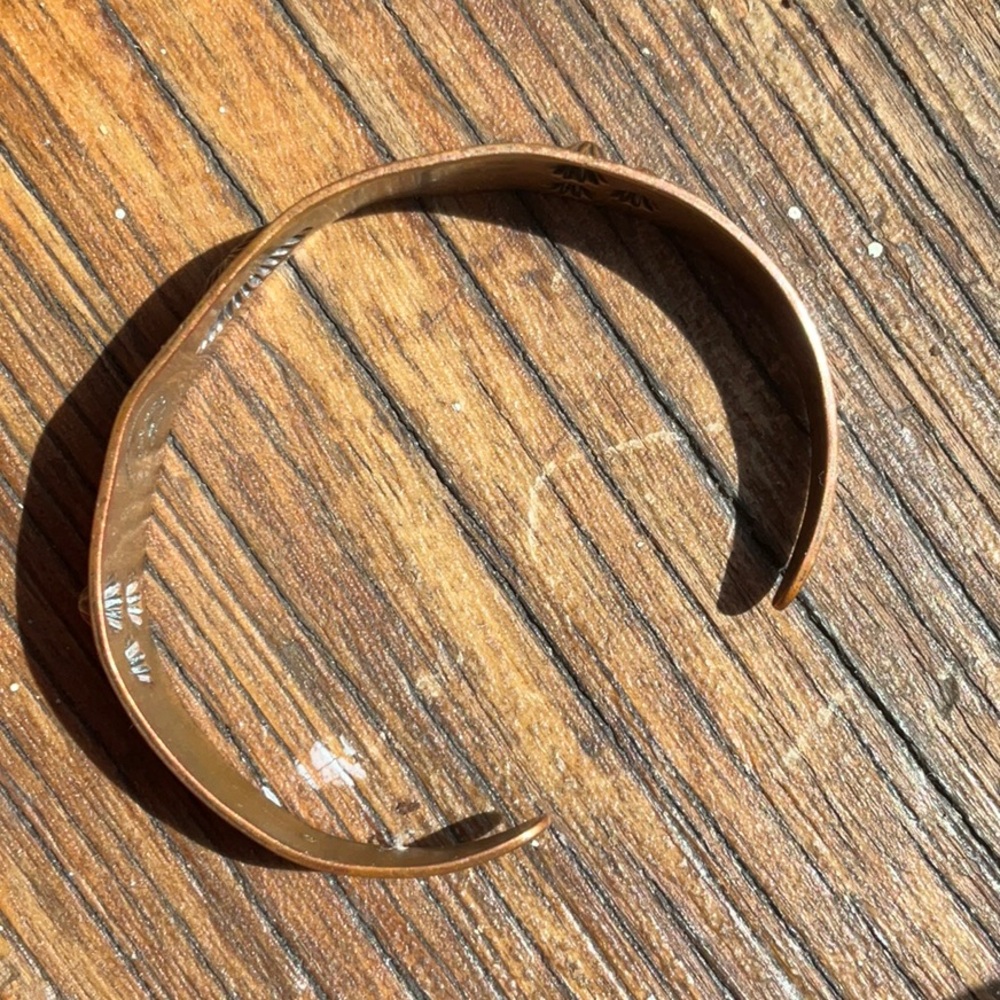 Copper Bell Native American bracelet - Picture 6 of 8